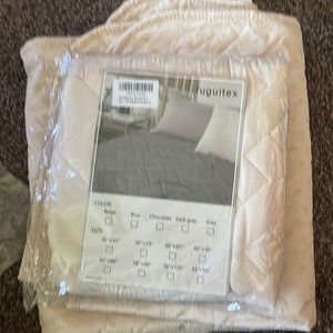 Pet furniture protector